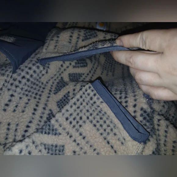 Carhartt Womens Relaxed Fit Tan + Gray Geometric Fleece Pullover XL - Picture 10 of 14